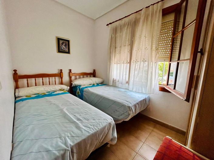 Image No.19-3 Bed Townhouse for sale