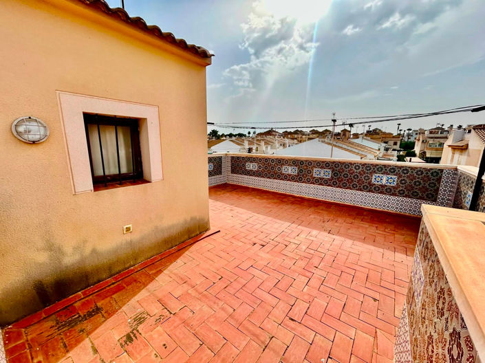 Image No.28-3 Bed Townhouse for sale