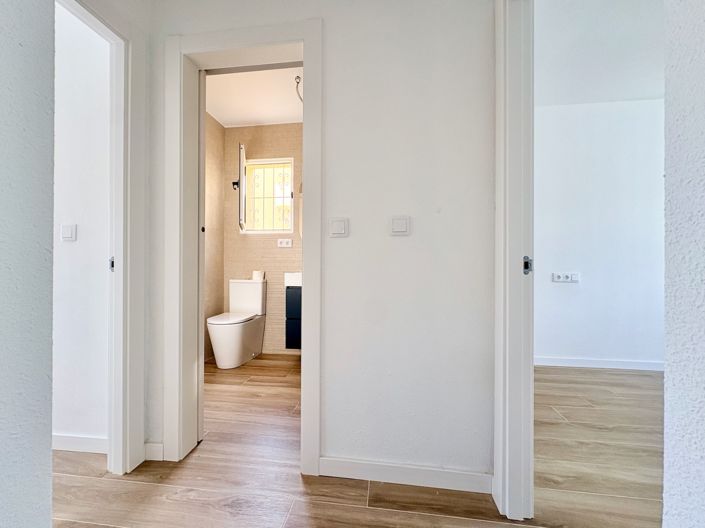 Image No.21-4 Bed Property for sale