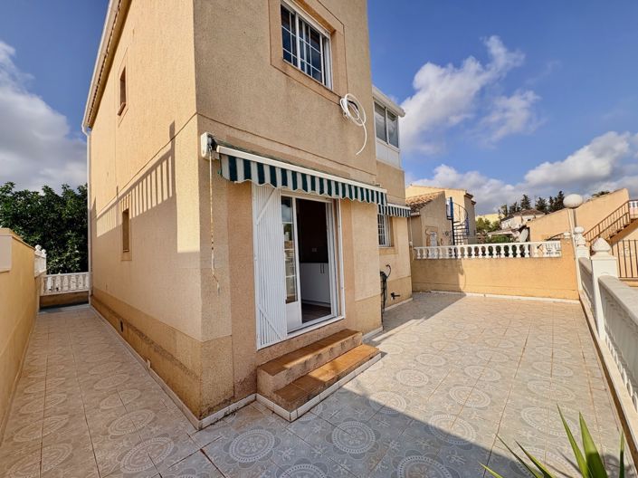 Image No.28-4 Bed Property for sale