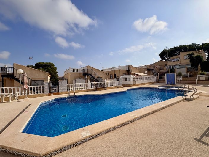 Image No.36-4 Bed Property for sale