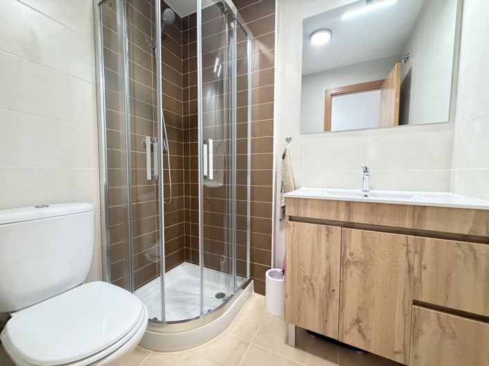 Image No.16-2 Bed Apartment for sale
