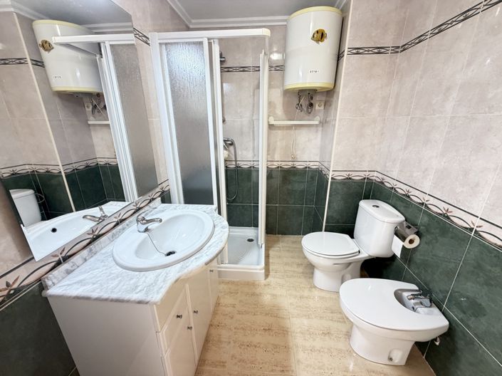 Image No.26-3 Bed Townhouse for sale