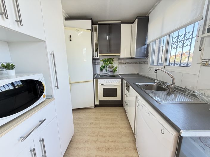 Image No.9-3 Bed Townhouse for sale