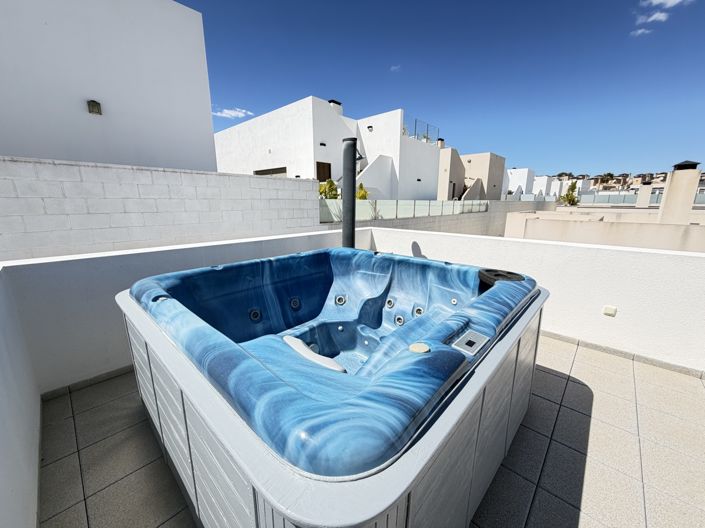 Image No.4-3 Bed Villa for sale
