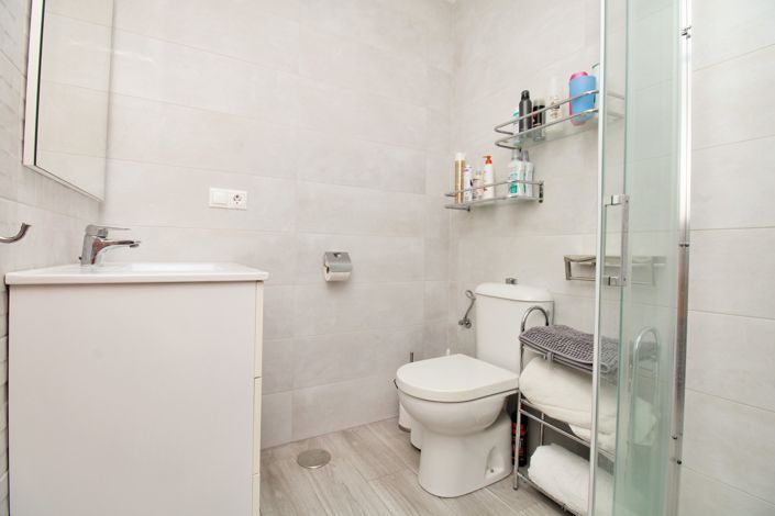 Image No.16-2 Bed Apartment for sale