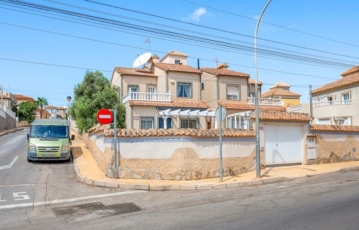 Image No.7-3 Bed Villa for sale