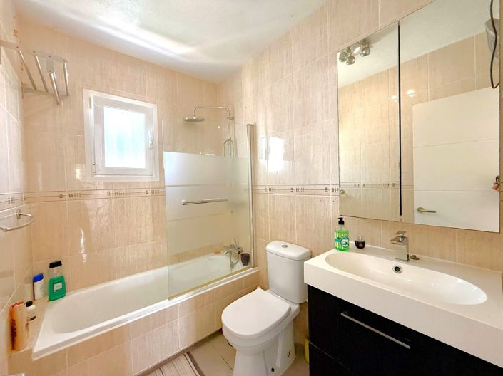 Image No.14-3 Bed Townhouse for sale