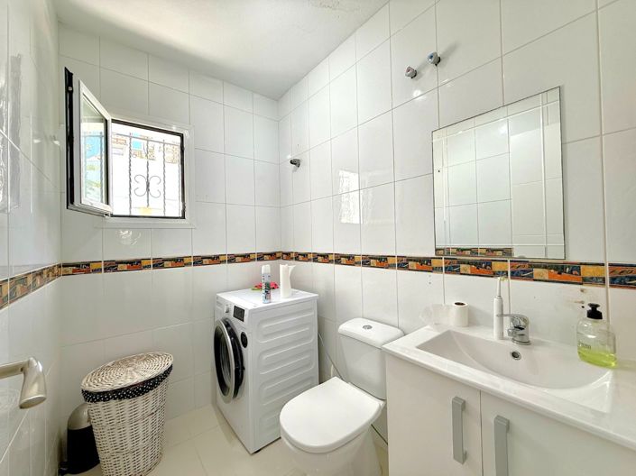 Image No.15-3 Bed Townhouse for sale