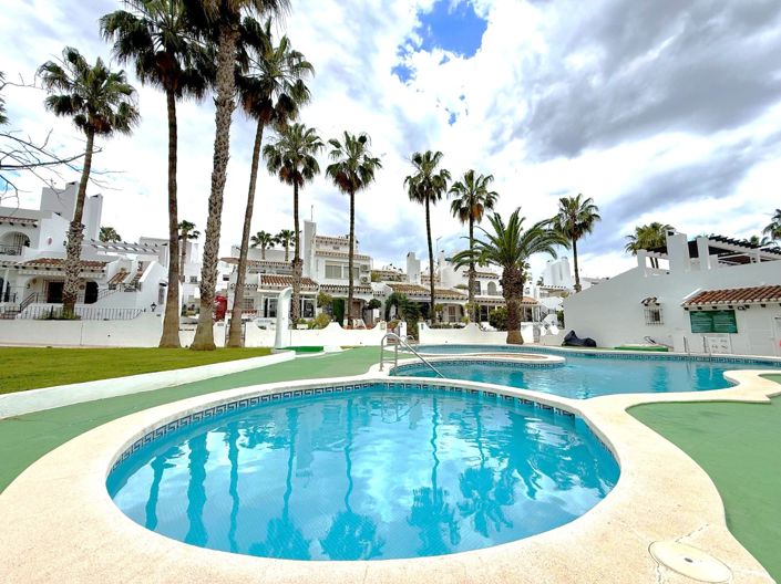 Image No.17-3 Bed Townhouse for sale