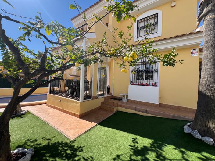 Image No.2-Villa de 3 chambres à vendre à Orihuela Costa