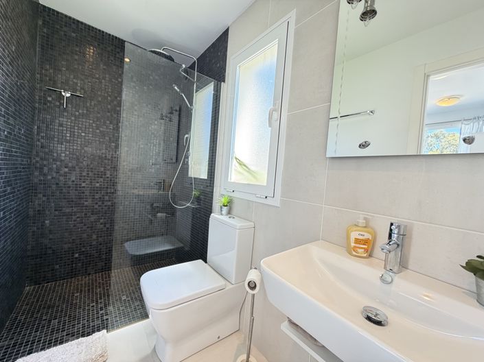 Image No.21-4 Bed Villa for sale