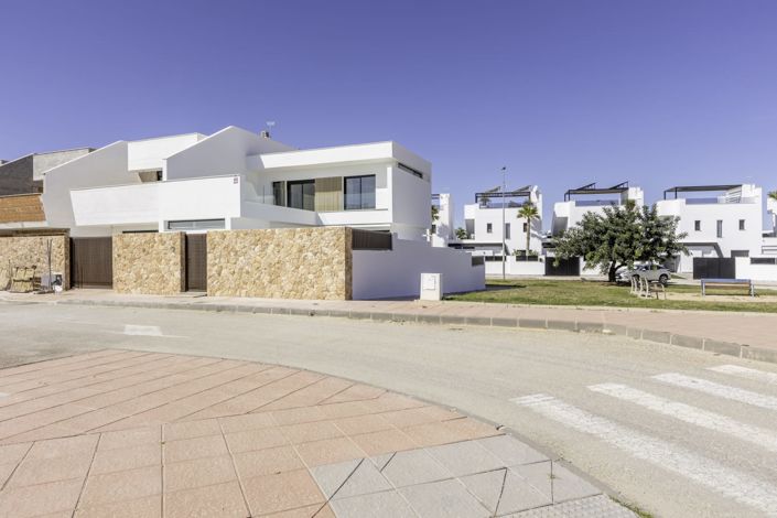 Image No.11-3 Bed Villa for sale