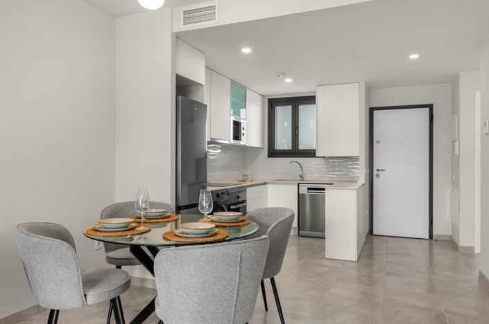 Image No.8-2 Bed Apartment for sale