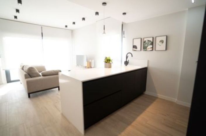 Image No.21-3 Bed Apartment for sale