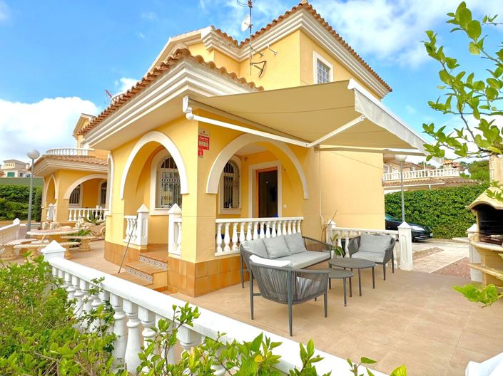 Image No.4-Villa de 3 chambres à vendre à Orihuela Costa