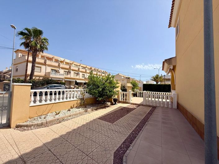 Image No.5-Villa de 3 chambres à vendre à Orihuela Costa