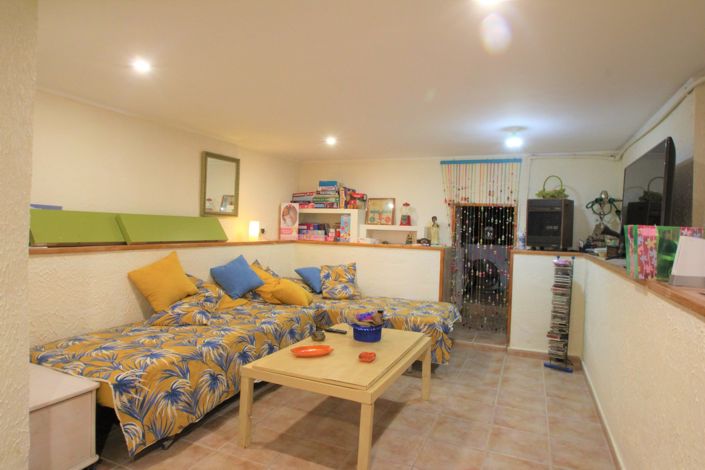 Image No.10-3 Bed Townhouse for sale