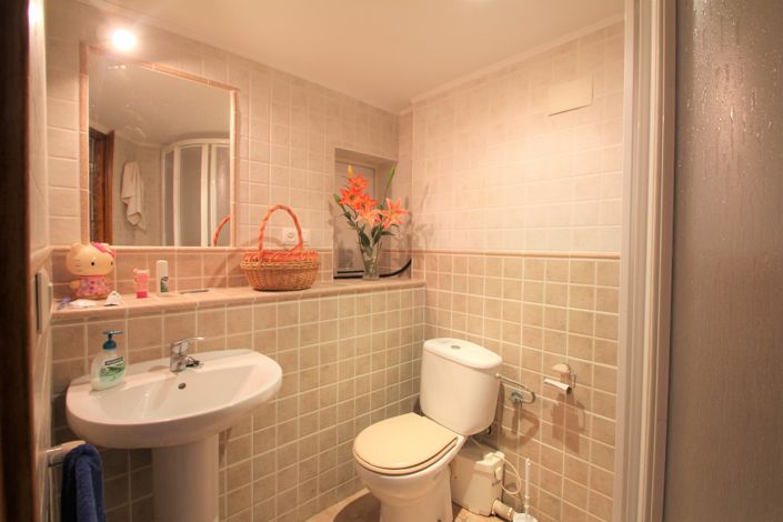Image No.12-3 Bed Townhouse for sale