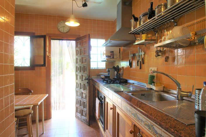 Image No.5-3 Bed Townhouse for sale