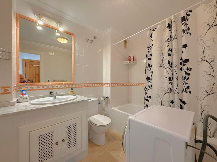 Image No.9-2 Bed Apartment for sale