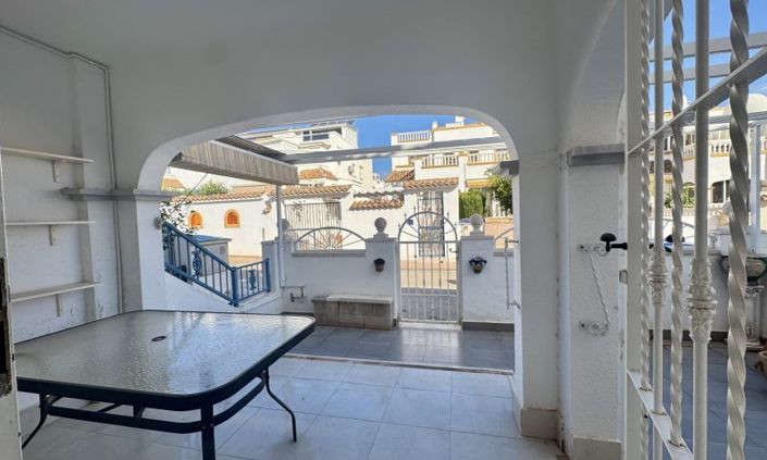 Image No.10-3 Bed Apartment for sale