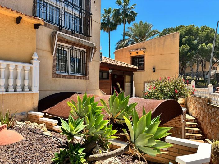 Image No.38-4 Bed Villa for sale