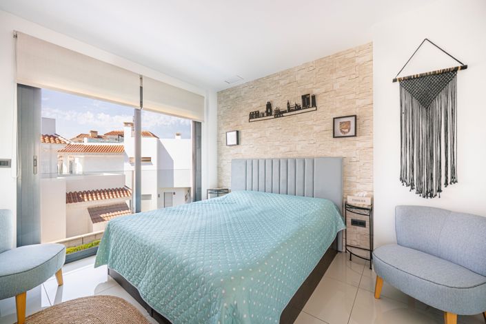 Image No.21-3 Bed Villa for sale