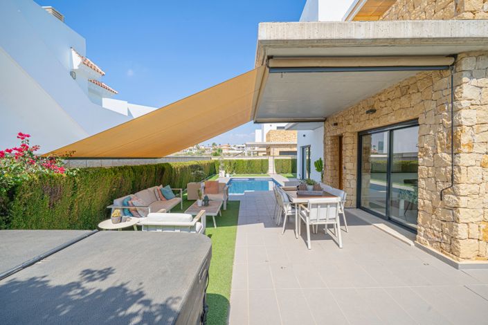 Image No.38-3 Bed Villa for sale