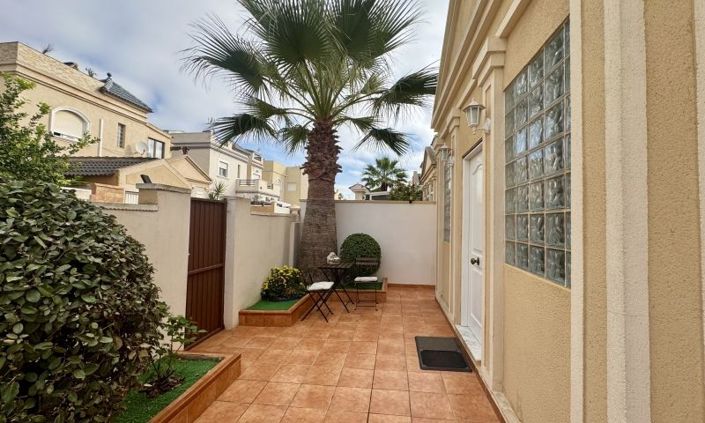 Image No.9-4 Bed Villa for sale