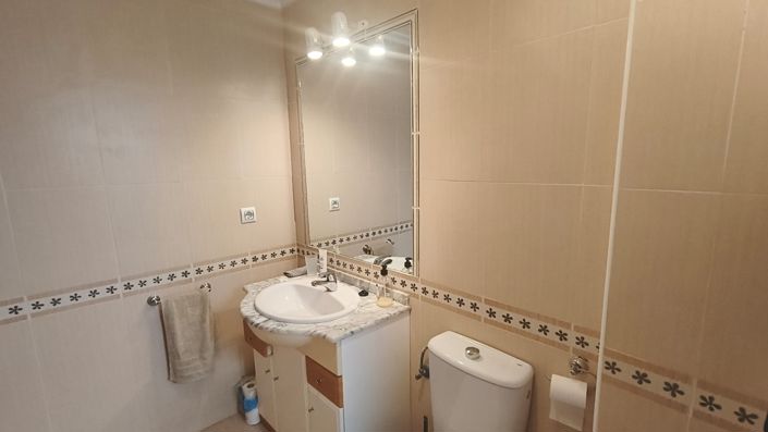 Image No.13-2 Bed Apartment for sale