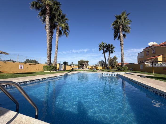 Image No.25-3 Bed Apartment for sale