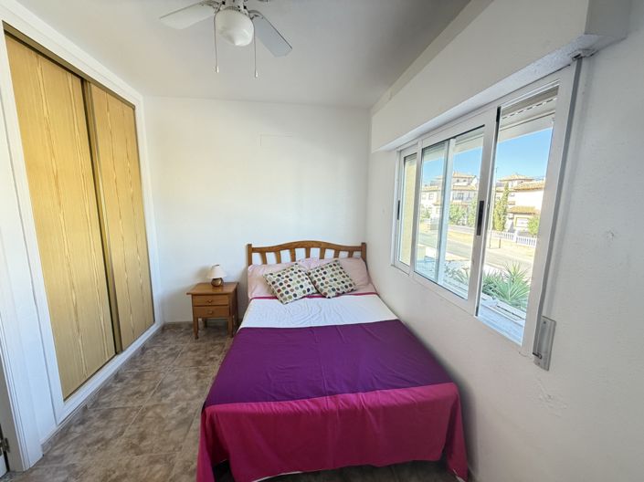 Image No.12-3 Bed Townhouse for sale
