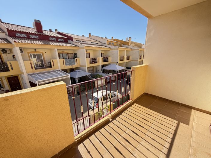 Image No.21-3 Bed Townhouse for sale