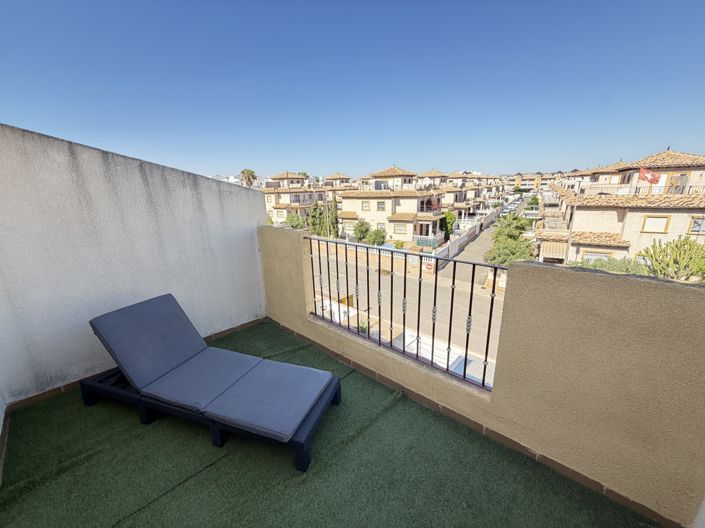 Image No.26-3 Bed Townhouse for sale