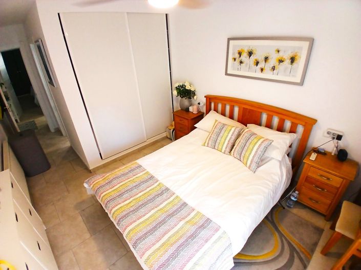 Image No.16-2 Bed Townhouse for sale