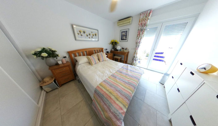 Image No.17-2 Bed Townhouse for sale