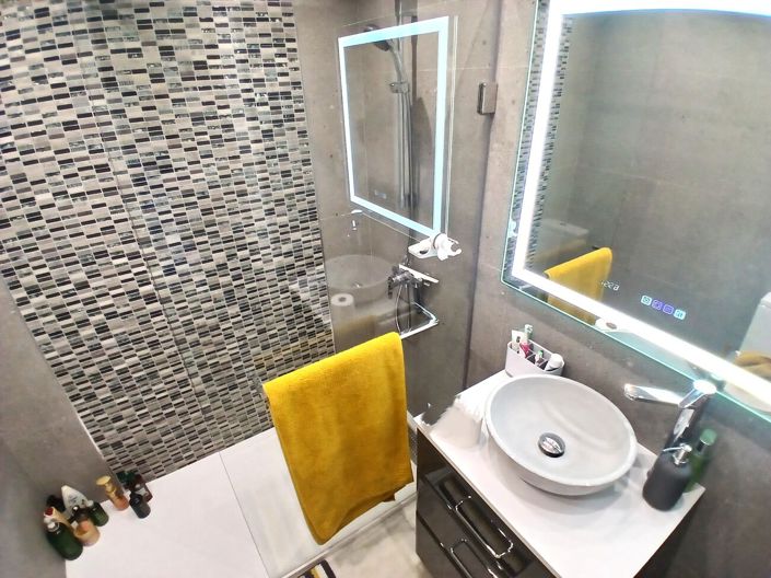 Image No.19-2 Bed Townhouse for sale