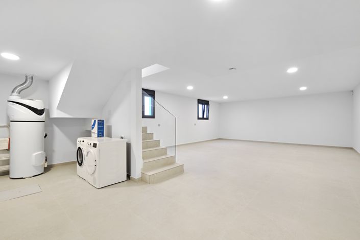 Image No.44-3 Bed Villa for sale