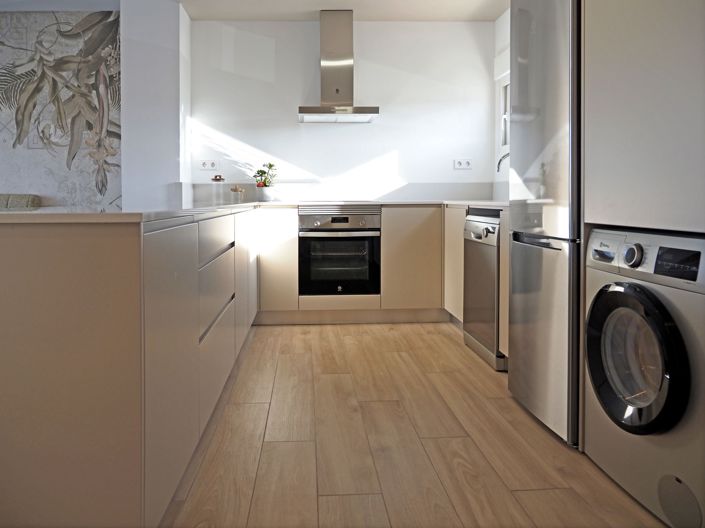 Image No.30-2 Bed Apartment for sale