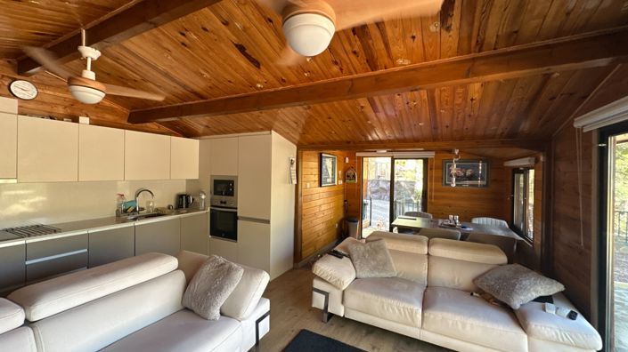 Image No.26-3 Bed Property for sale