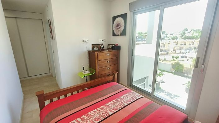 Image No.17-3 Bed Apartment for sale