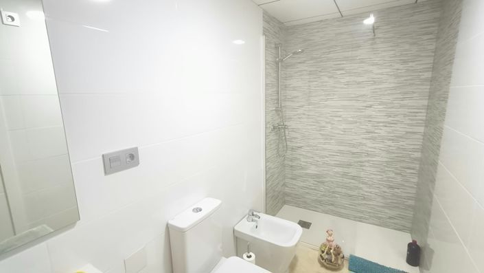 Image No.18-3 Bed Apartment for sale