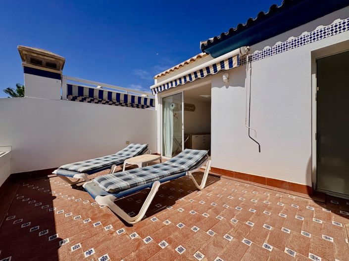 Image No.18-2 Bed Property for sale