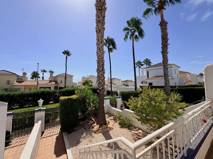 Image No.20-2 Bed Property for sale