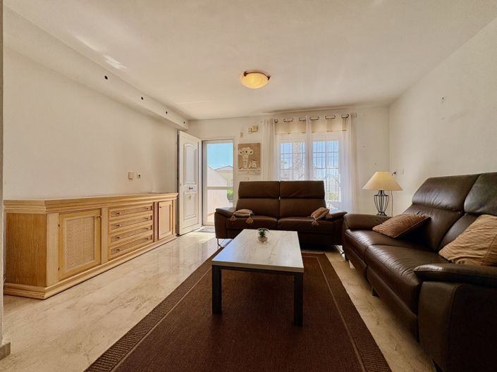 Image No.4-2 Bed Property for sale