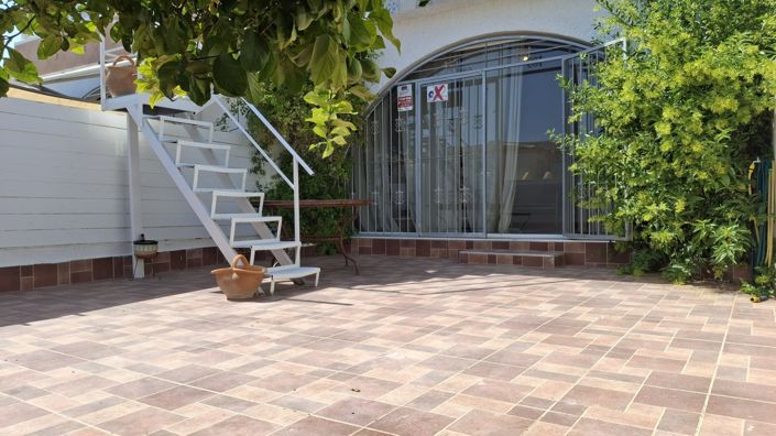 Image No.8-3 Bed Townhouse for sale