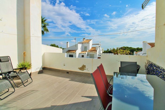 Image No.27-3 Bed Townhouse for sale