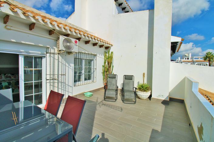 Image No.28-3 Bed Townhouse for sale