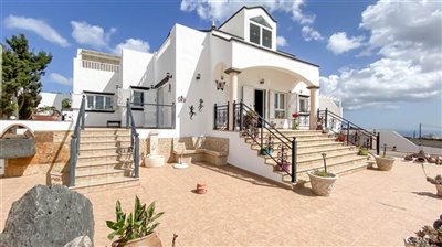 1 - Tias, Maison
